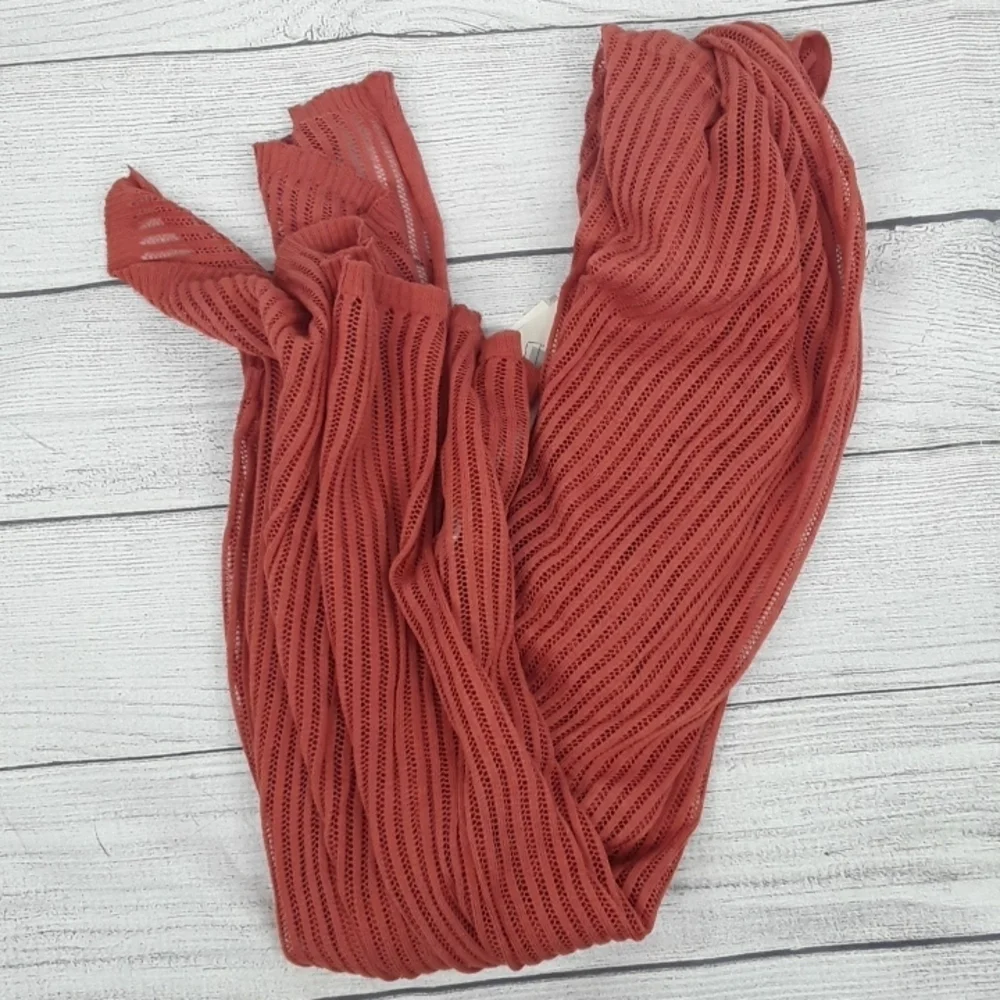 A NEW DAY Light Red Scarf Drape Wrap One Size Knit Scarf Womens OS - Picture 4 of 8